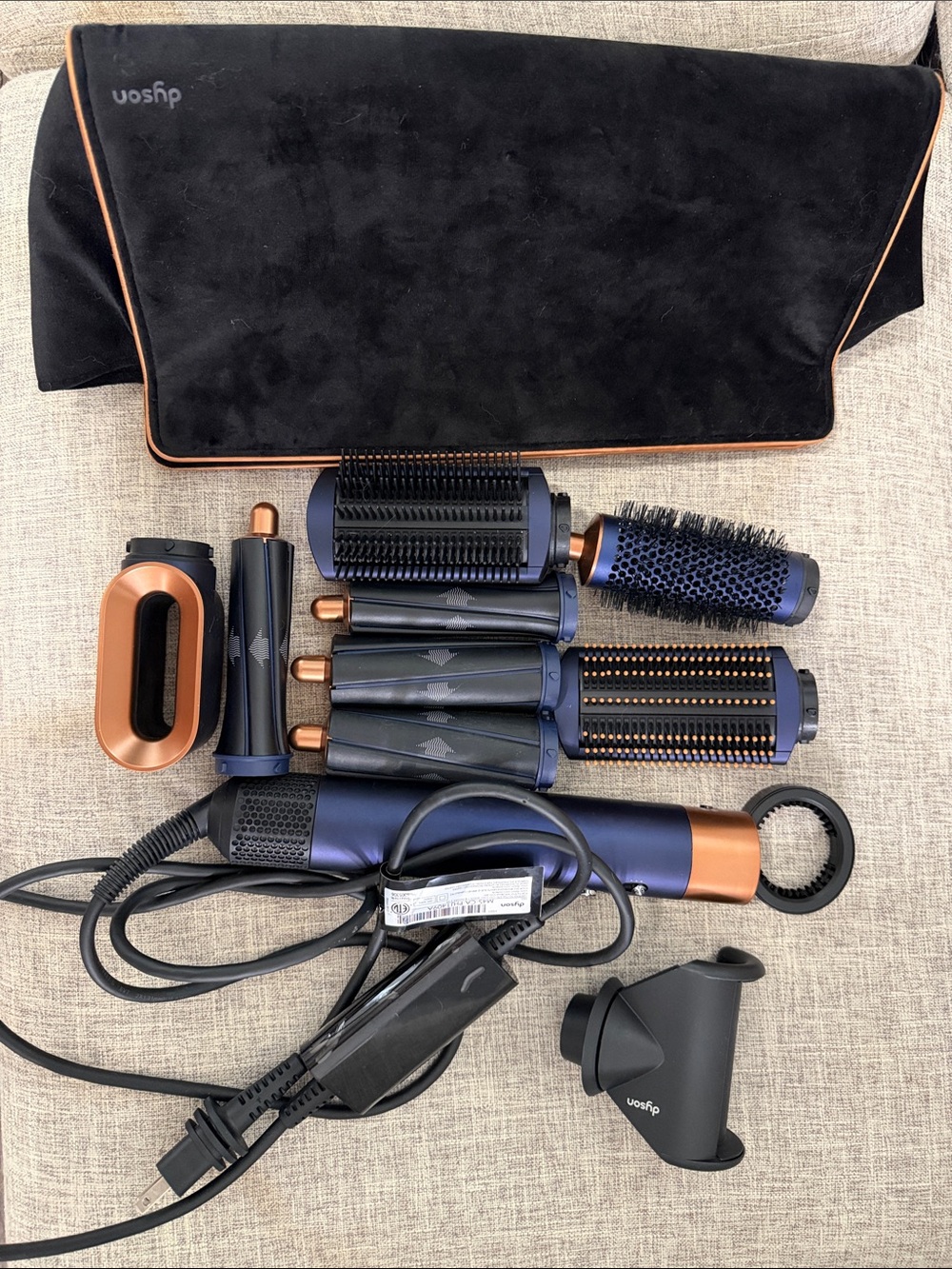 Dyson Airwrap Full Set - like new